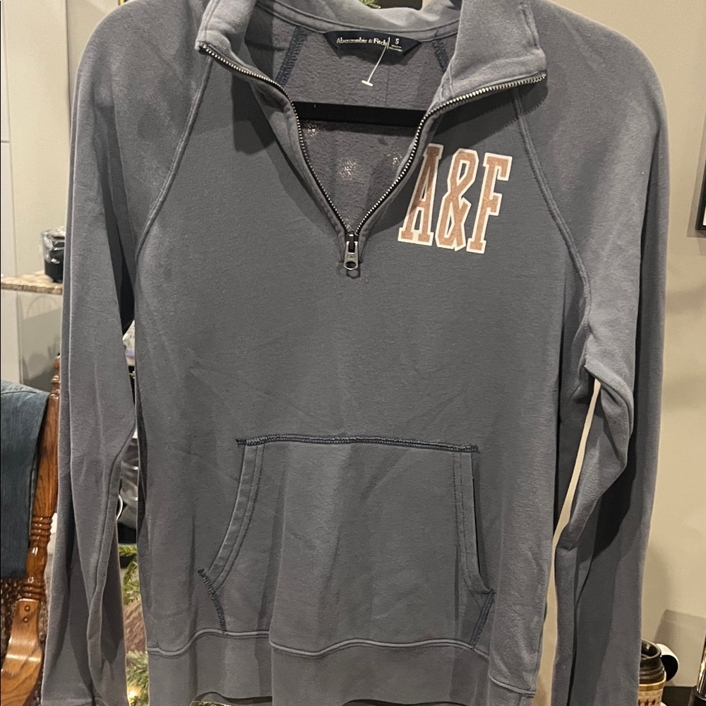 Abercrombie & Fitch women’s Blue Zip-Up Sweater